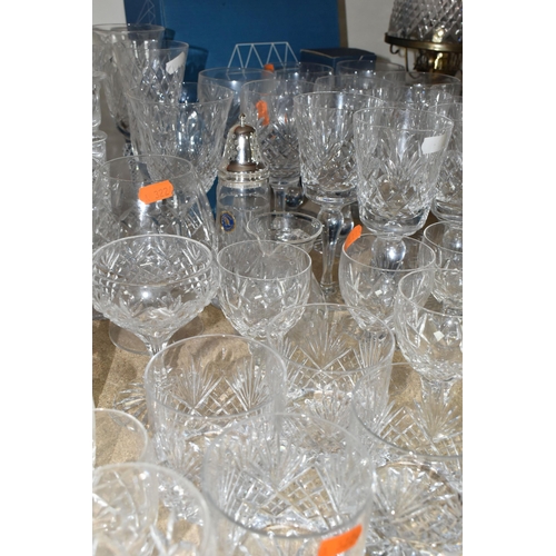 385 - A QUANTITY OF CUT CRYSTAL AND OTHER GLASS WARES, eighty to ninety pieces, to include a table lamp wi... 