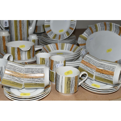 423 - TEA AND DINNER WARES, to include Midwinter Sienna pattern part dinner service, including tea and cof... 