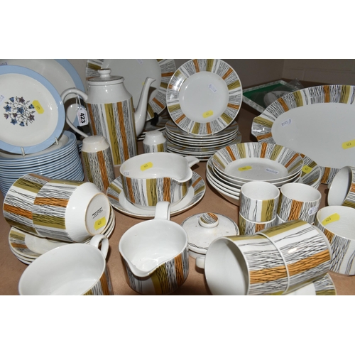 423 - TEA AND DINNER WARES, to include Midwinter Sienna pattern part dinner service, including tea and cof... 