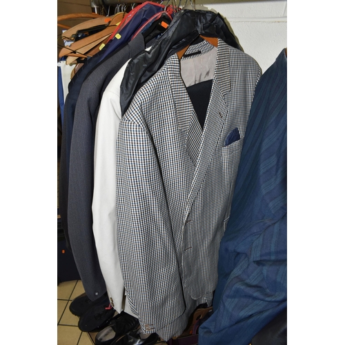 449 - A QUANTITY OF MENS CLOTHING AND ACCESSORIES, to include coats, jackets and trousers etc, to include ... 