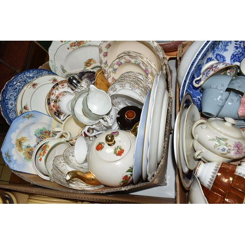 452 - FIVE BOXES OF TEA AND DINNERWARE, to include a Carstens porcelain teapot, covered sugar bowl, cream ... 