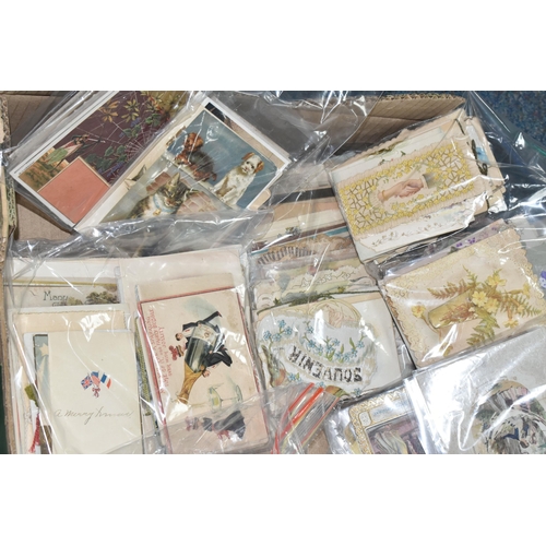 417 - A LARGE COLLECTION OF VICTORIAN/EDWARDIAN EPHEMERA comprising of approximately 850 greetings card, s... 