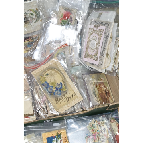 417 - A LARGE COLLECTION OF VICTORIAN/EDWARDIAN EPHEMERA comprising of approximately 850 greetings card, s... 