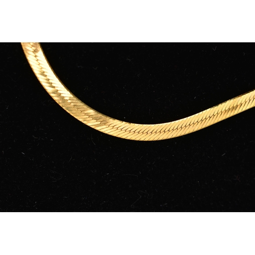 10 - A 9CT GOLD FLAT HERRINGBONE CHAIN, fitted with a spring release clasp, hallmarked 9ct Birmingham imp... 
