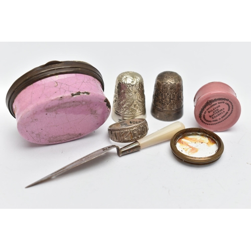 60 - A SELECTION OF ITEMS, to include a Charles Horner Dorcas thimble and a further thimble, a Bilston an... 