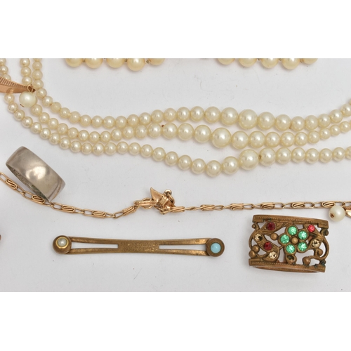 61 - A SELECTION OF COSTUME JEWELLERY, to include imitation pearl necklaces, a powder case, a ring, etc