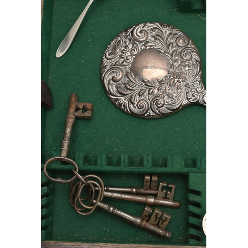 170 - A SMALL ASSORTMENT OF SILVER AND WHITE METAL, to include a silver hand held mirror, brush and nail t... 