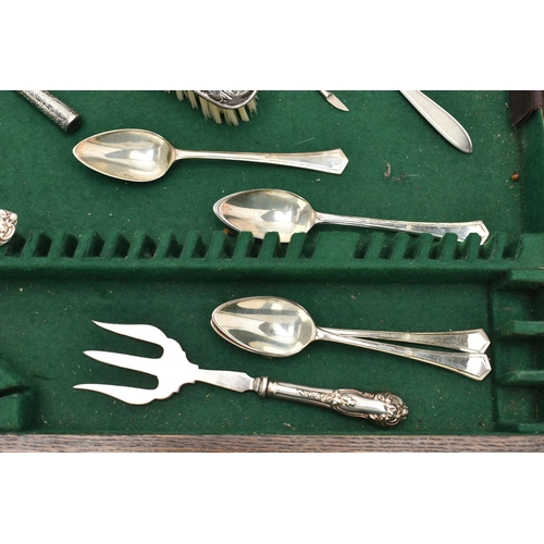 170 - A SMALL ASSORTMENT OF SILVER AND WHITE METAL, to include a silver hand held mirror, brush and nail t... 