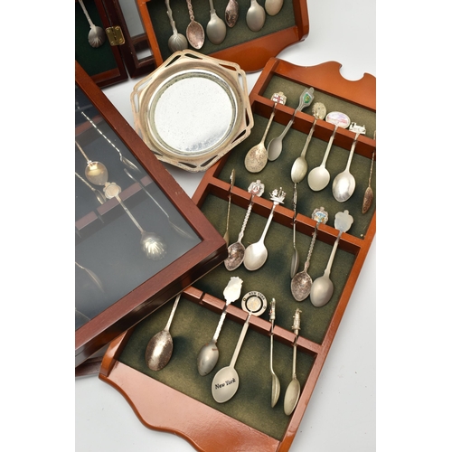 190 - A BOX OF WALL MOUNTED WOODEN TEASPOON DISPLAY CABINETS WITH COLLECTABLE TEASPOONS, eight displays in... 