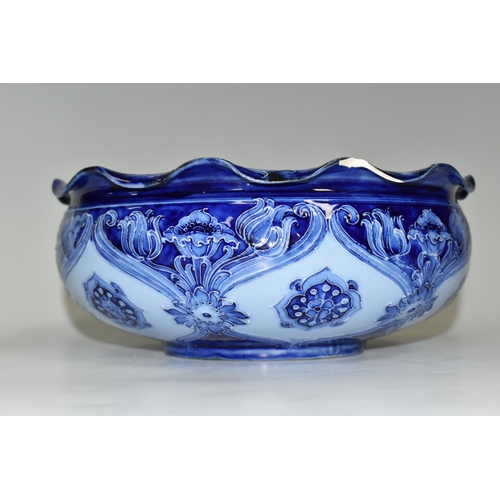 347 - A MOORCROFT MACINTYRE FLORIAN WARE FRUIT BOWL, circa 1900, pattern no. M711, tube line decorated in ... 