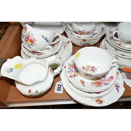 352 - A GROUP OF COALPORT SEVRES GROUP FLORAL SPRAYS TEAWARE, Y3521 embossed floral pattern, scalloped edg... 