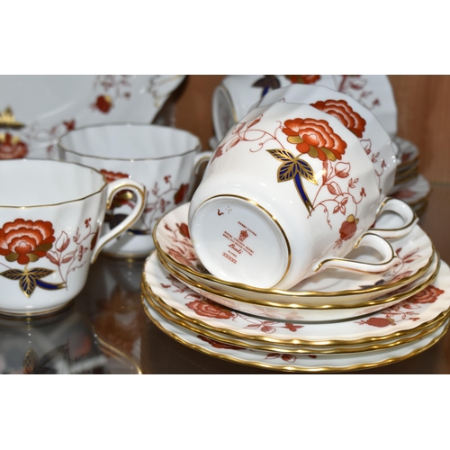 373 - A TWENTY PIECE ROYAL CROWN DERBY 'BALI' TEA SET, pattern no A1100, comprising a cake plate, a cream ... 