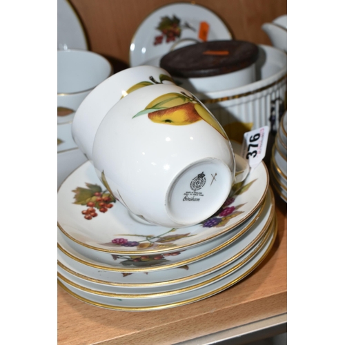 376 - FORTY FOUR PIECES OF ROYAL WORCESTER EVESHAM TEA AND DINNER WARES, to include a meat plate, a sauce ... 