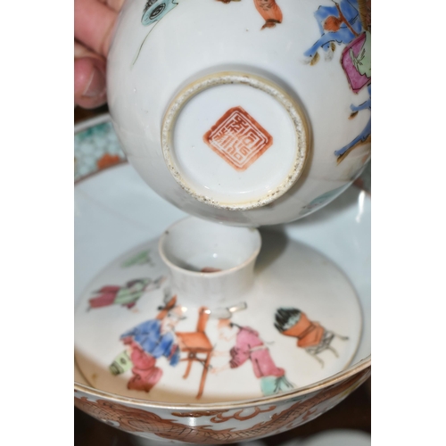 383 - A GROUP OF 19TH AND EARLY 20TH CENTURY CHINESE FAMILLE VERTE AND FAMILLE ROSE PORCELAIN, ETC, compri... 