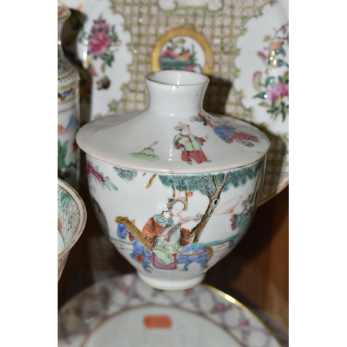 383 - A GROUP OF 19TH AND EARLY 20TH CENTURY CHINESE FAMILLE VERTE AND FAMILLE ROSE PORCELAIN, ETC, compri... 