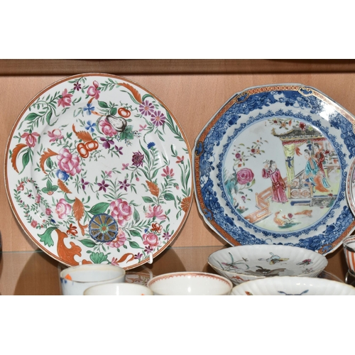 389 - A COLLECTION OF LATE 18TH AND 19TH CENTURY CHINESE EXPORT PORCELAIN, comprising a tankard with drago... 