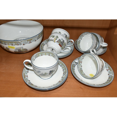 403 - A GROUP OF WEDGWOOD 'CHINESE LEGEND' PATTERN TEAWARE, comprising a covered tureen, footed fruit bowl... 