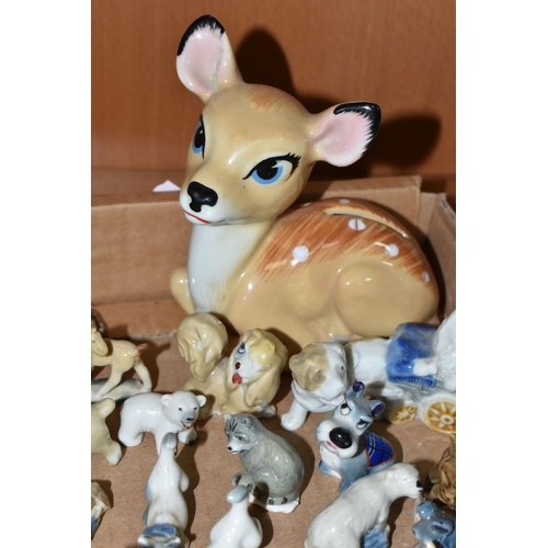 410 - ONE TRAY OF 1950s WADE WHIMSIES AND A BAMBI MONEY BOX, Bambi money box has original stopper (small m... 