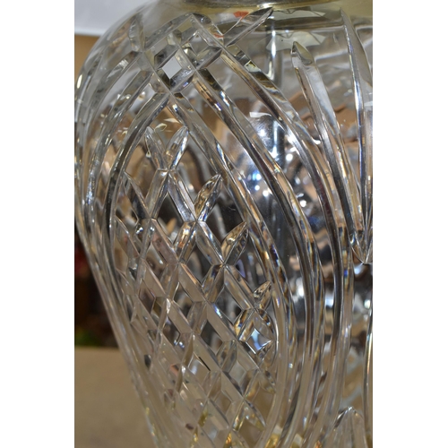 414 - A WATERFORD CRYSTAL 'KILKENNY' PATTERN TABLE LAMP, of shouldered form, having a brass effect finish ... 