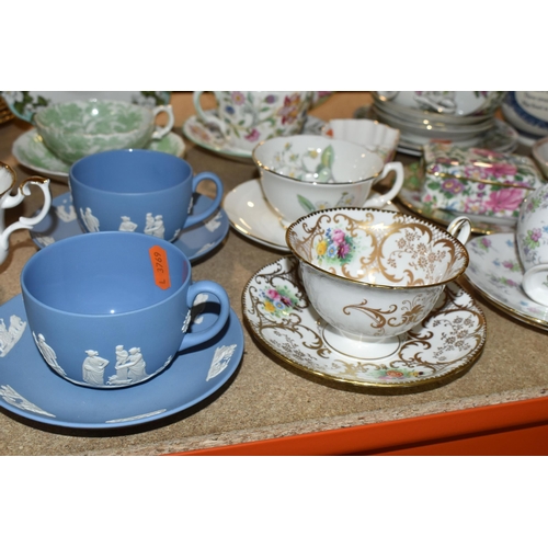 419 - A GROUP OF TEA WARES, over forty pieces to include a Wedgwood 'Replica of the Wesley-Wedgwood Teapot... 