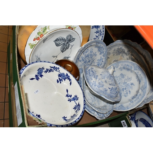 422 - TWO BOXES AND LOOSE CERAMICS, to include a collection of blue and white dinner wares including Minto... 