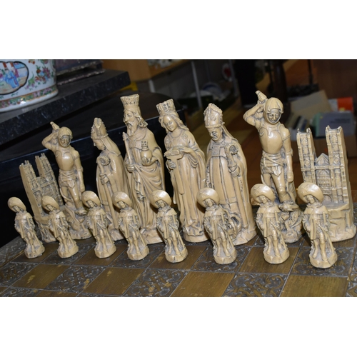 444 - A 1970'S ANNE CARLTON 'WESTMINSTER ABBEY'  CHESS SET, a vintage Studio Anne, Carlton 'Westminster Ab... 