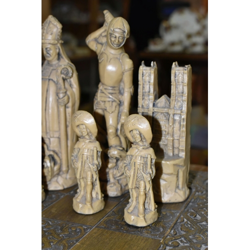 444 - A 1970'S ANNE CARLTON 'WESTMINSTER ABBEY'  CHESS SET, a vintage Studio Anne, Carlton 'Westminster Ab... 