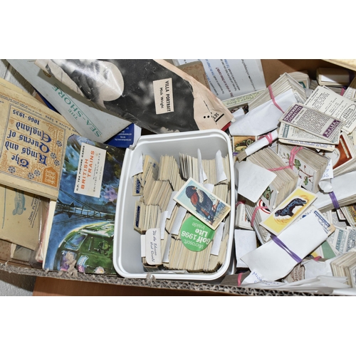 452 - ONE BOX OF CIGARETTE CARDS AND ONE ASTON VILLA PROGRAMME, to include an Aston Villa programme dated ... 