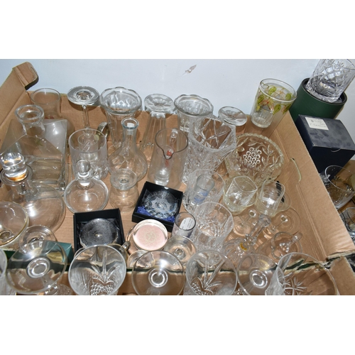 462 - TWO BOXES AND LOOSE GLASS WARES, to include a collection of fifteen whisky tot glasses (most persona... 