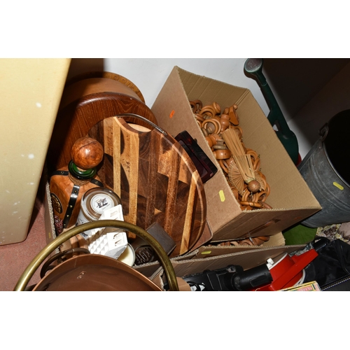 475 - SIX BOXES AND LOOSE METALWARES, TREEN AND SUNDRY HOMEWARES, to include a copper helmet form coal scu... 