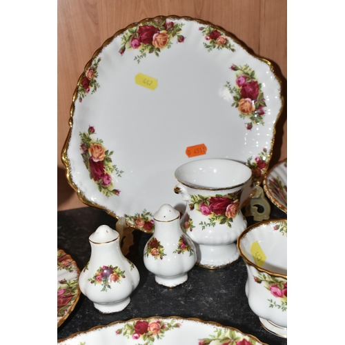 447 - A COLLECTION OF ROYAL ALBERT 'OLD COUNTRY ROSES' PATTERN TEAWARE, comprising teapot, nine tea cups, ... 