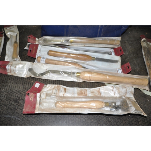 1087 - A BAG CONTAINING THIRTEEN ROBERT SORBY WOOD TURNING CHISELS including a Master sander, a partial Spi... 