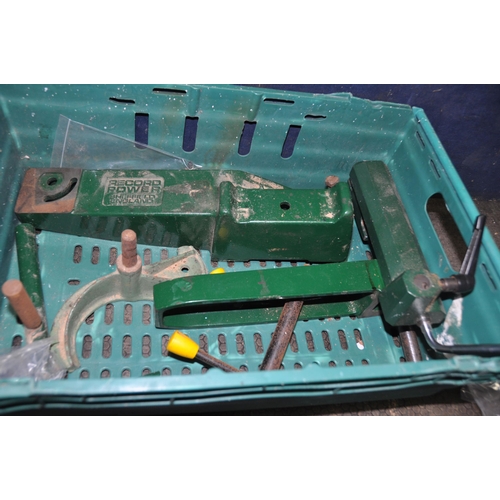 1088 - A TRAY CONTAINING WOOD TURNING ACCESSORIES AND RECORD LATHE PARTS including tool rests and stand, mo... 