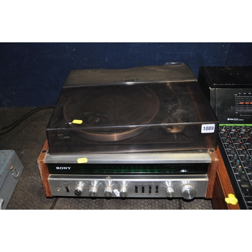 1089 - A VINTAGE SONY HP-511A MUSIC CENTRE (drive belt gone but motor working and tracks record, broken lid... 