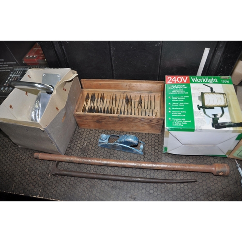 1106 - A TRAY CONTAINING TOOLS AND HARDWARE including Ring Halogen lamps, Halfords Wheel trims, banister br... 