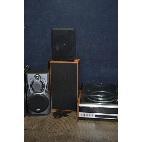 1108 - A VINTAGE HITACHI SDT-3420 MUSIC CENTRE with matching speakers, a pair of later speakers (untested),... 