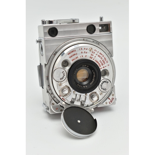 1 - A LE COULTRE CO COMPASS CAMERA, circa late 1930s, designed by Noel Pemberton Billing and manufacture... 