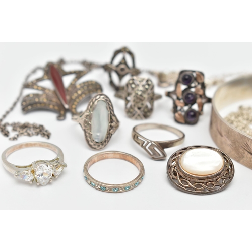 10 - A SELECTION OF SILVER AND WHITE METAL JEWELLERY, to include a ring possibly attributed to Bernard In... 