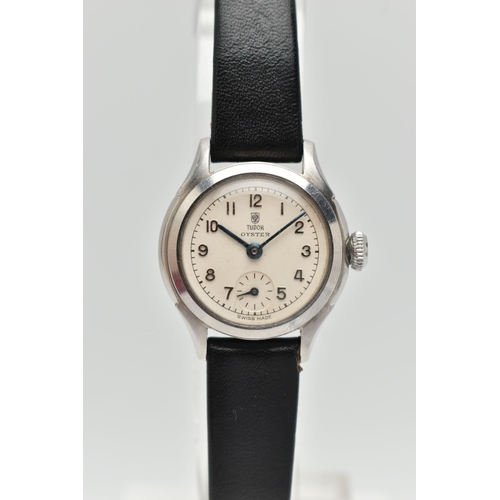 37 - A LADYS 'TUDOR' WRISTWATCH, manual wind, round white dial signed 'Tudor Oyster', Arabic numerals, su... 