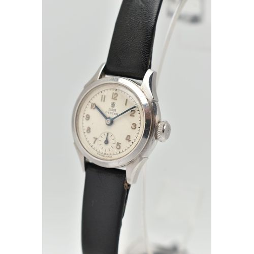 37 - A LADYS 'TUDOR' WRISTWATCH, manual wind, round white dial signed 'Tudor Oyster', Arabic numerals, su... 