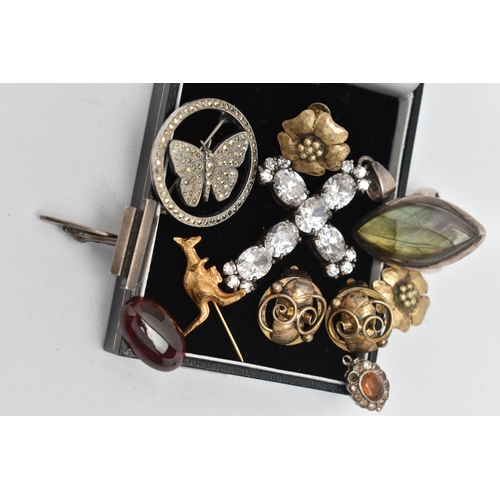 88 - ASSORTED JEWELLERY, to include a white metal labradorite ring, stamped 925, a white metal marcasite ... 