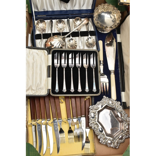 160 - A BOX OF ASSORTED WHITE METAL WARE, to include a cased fish server set, a cased set of shell shape s... 