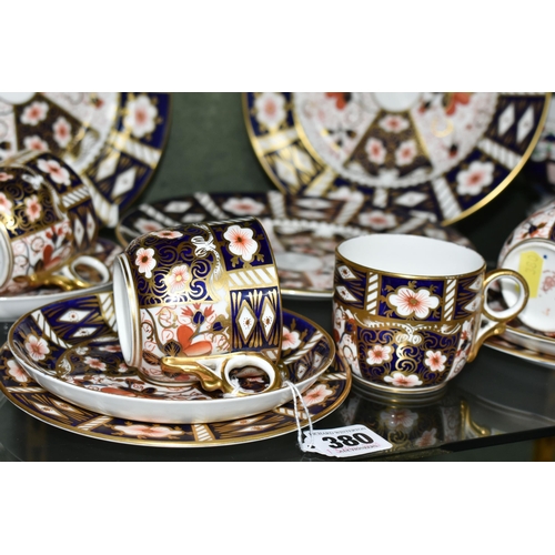 380 - A GROUP OF ROYAL CROWN DERBY IMARI 2451 TEA WARES, to include three tea plates, two side plates - on... 