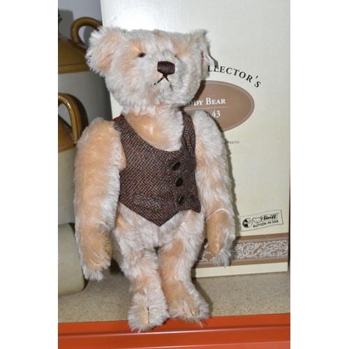 395 - A BOXED STEIFF BEAR - British Collector's Replica, blond 43, with growler and waistcoat, issued in a... 