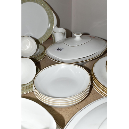 398 - A COLLECTION OF ROYAL DOULTON 'GOLD CONCORD' PATTERN DINNERWARE AND 'SONNET' PATTERN TEAWARE, compri... 