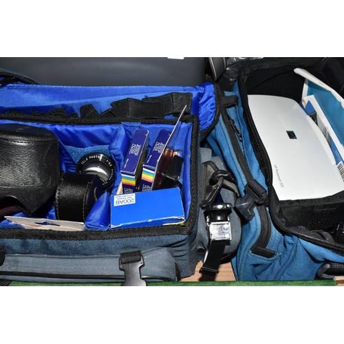 433 - TWO BOXES OF CAMERAS AND PHOTOGRAPHIC EQUIPMENT, to include a Pentax K1000 SE 35mm camera, fitted wi... 