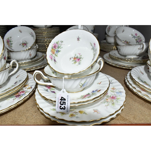 453 - A LARGE QUANTITY OF MINTON 'MARLOW' PATTERN DINNERWARE, comprising sixteen twin handled soup dishes,... 