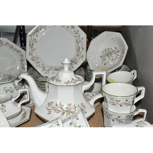 461 - A JOHNSON BROTHERS 'ETERNAL BEAU' PATTERN DINNER SET, comprising a meat plate, three serving dishes,... 