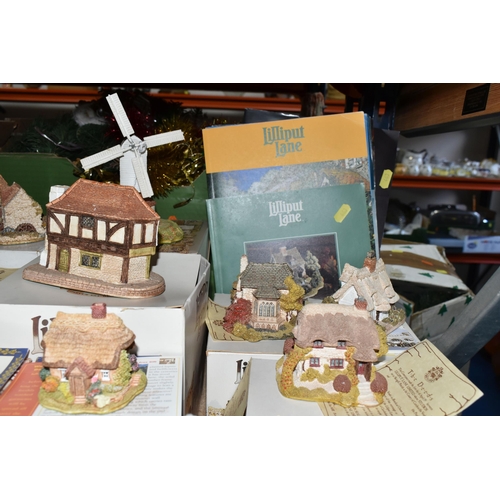 463 - A COLLECTION OF BOXED LILLIPUT LANE SCULPTURES, all with deeds except where mentioned, comprising 'C... 