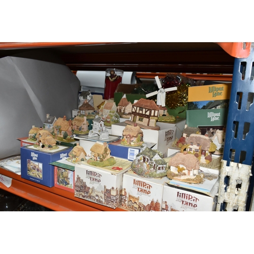 463 - A COLLECTION OF BOXED LILLIPUT LANE SCULPTURES, all with deeds except where mentioned, comprising 'C... 